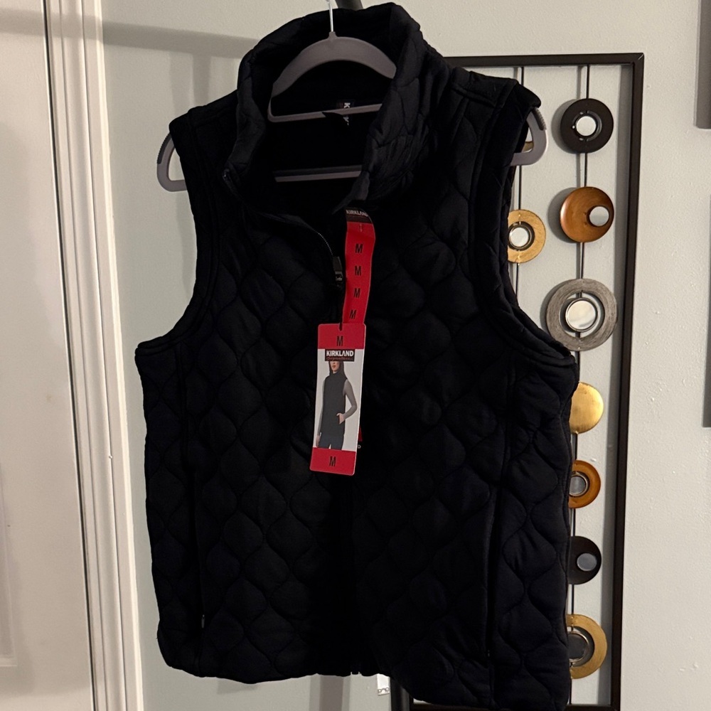 Kirkland Signature Black Quilted Vest - M